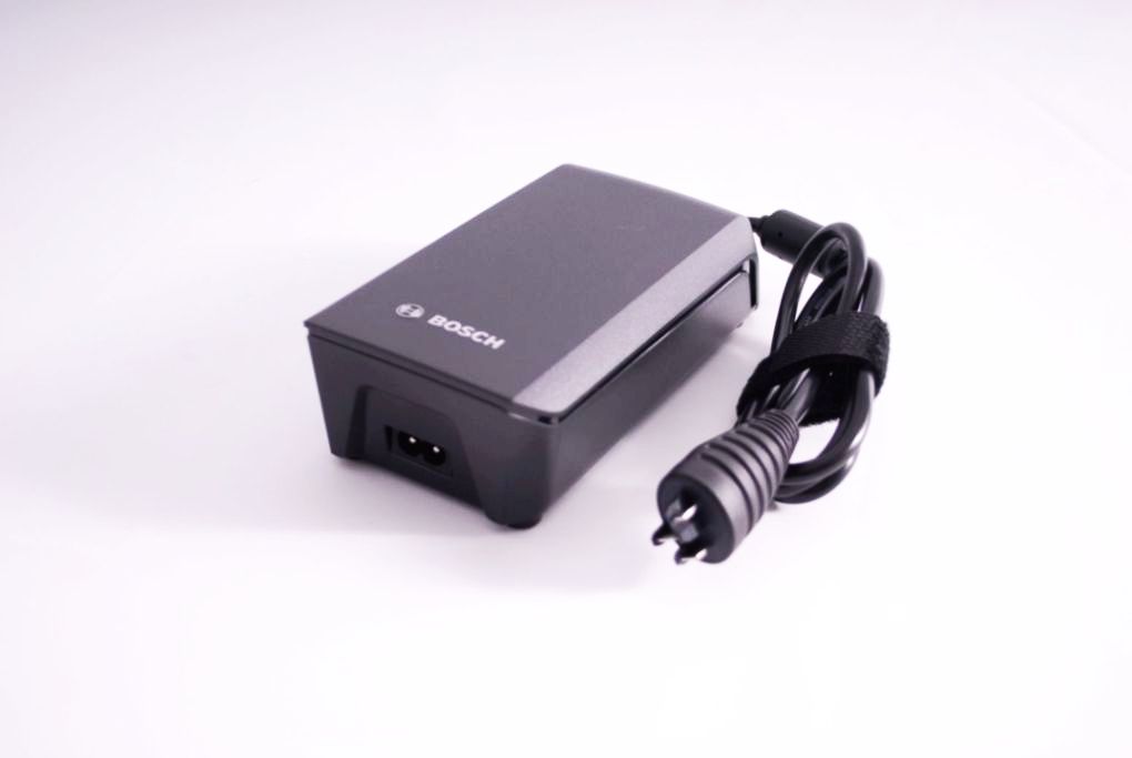 EBP OPLADER BOSCH 4A ACT/PERF/PL M/NETKABEL 230V